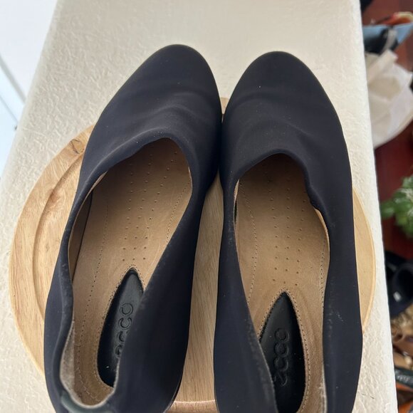 Ecco Women's Black Stretch Slip-On Shoe- Size 41 EU - Picture 6 of 8